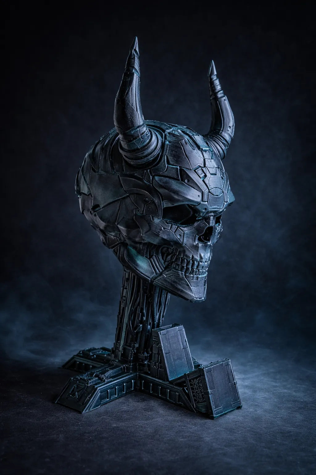 Cyber Skull Gaming Headset & Controller Stand